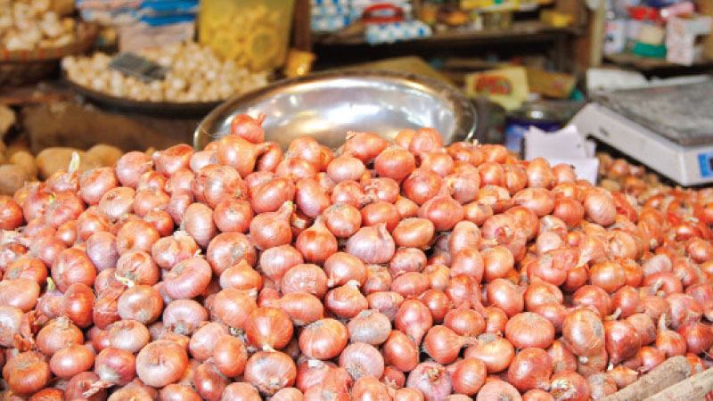 হিলি স্থলবন্দরে পেঁয়াজের পাইকারি মূল্য বেড়েছে