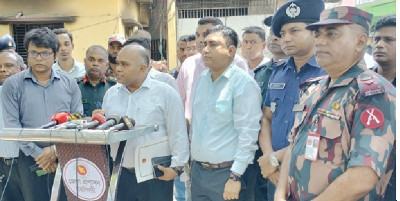নরসিংদী কারাগার পরিদর্শন করল স্বরাষ্ট্র মন্ত্রণালয়ের তদন্ত কমিটি