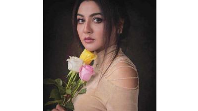 নীরবতা ভাঙলেন জয়া