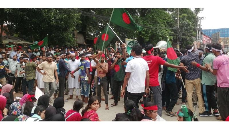 রংপুরে আ. লীগের সঙ্গে আন্দোলনকারীদের সংঘর্ষ, নিহত ২