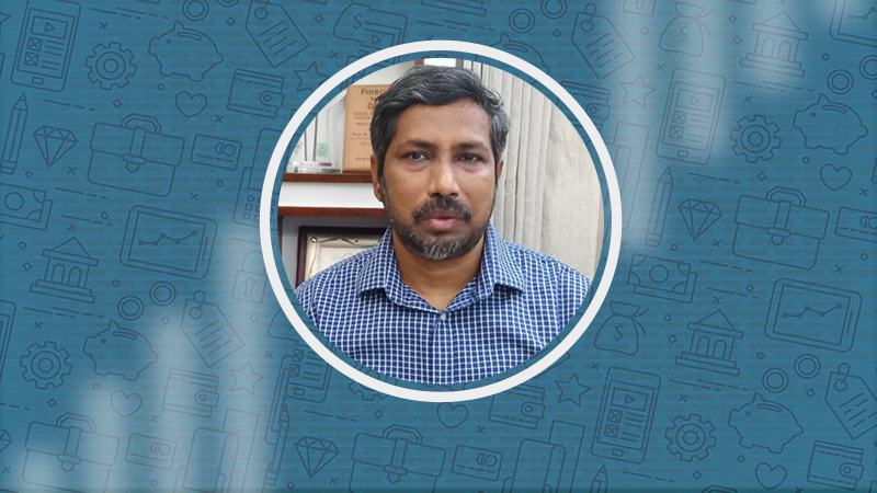 রাজার নতুন পোশাক ও কোমলমতি ছাত্রদের আন্দোলন
