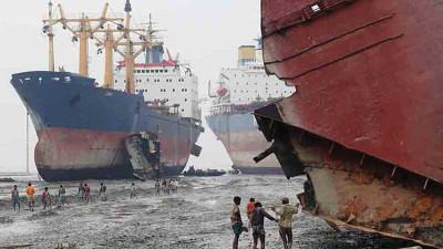 ব্যবসায়ীদের নিজস্ব ব্যবস্থাপনায় ইয়ার্ডের নিরাপত্তা জোরদার