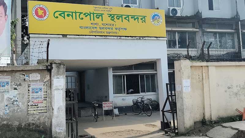 বেনাপোল স্থলবন্দরে আমদানি কমেছে ২ লাখ ৮২ হাজার টন