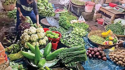স্বস্তি ফিরছে সবজি বাজারে