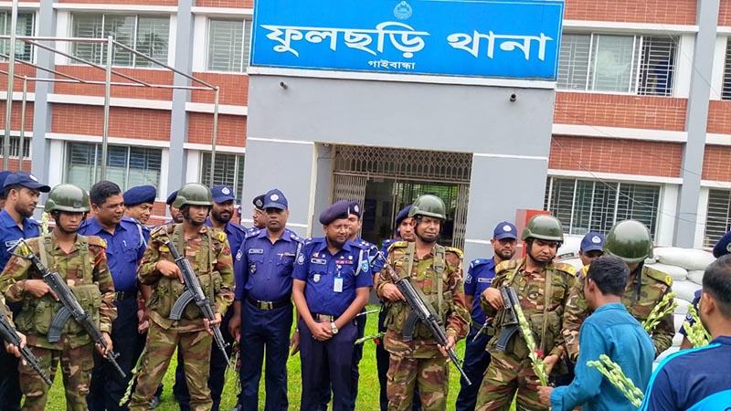 গাইবান্ধার সব থানায় পুলিশি কার্যক্রম শুরু