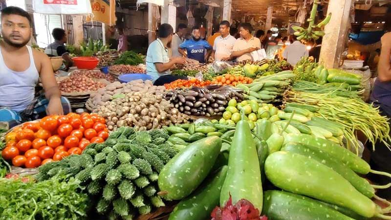 মানিকগঞ্জে বেড়েছে ডিম ও সবজির দাম