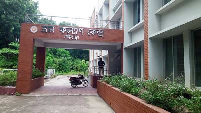 গাইবান্ধা শ্রম কল্যাণ কেন্দ্র জনবল সংকটে মিলছে না কাঙ্ক্ষিত সেবা