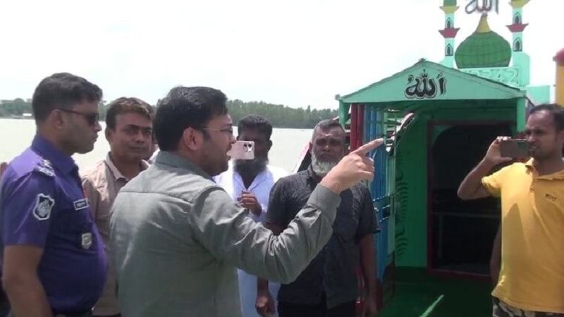 রায়পুরায় অবৈধ চুম্বক ড্রেজার দিয়ে বালু উত্তোলন, ১০ লাখ টাকা জরিমানা