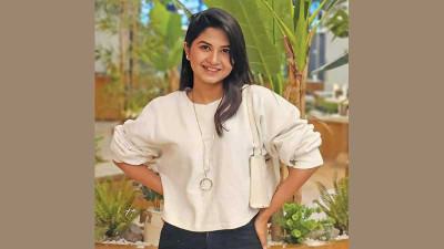 কাজী নজরুলের স্ত্রীর চরিত্রে টালিউডে অভিষেক স্পর্শিয়ার