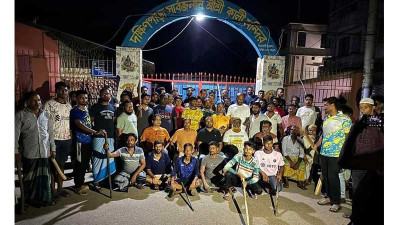 সংখ্যালঘুদের মন্দির ও বাড়ি পাহারা