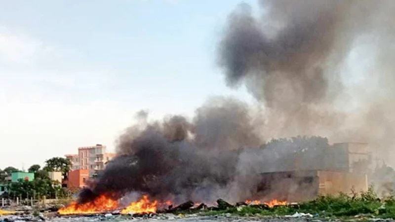 গাজী টায়ার ফ্যাক্টরিতে আবারো আগুন, লুটপাট