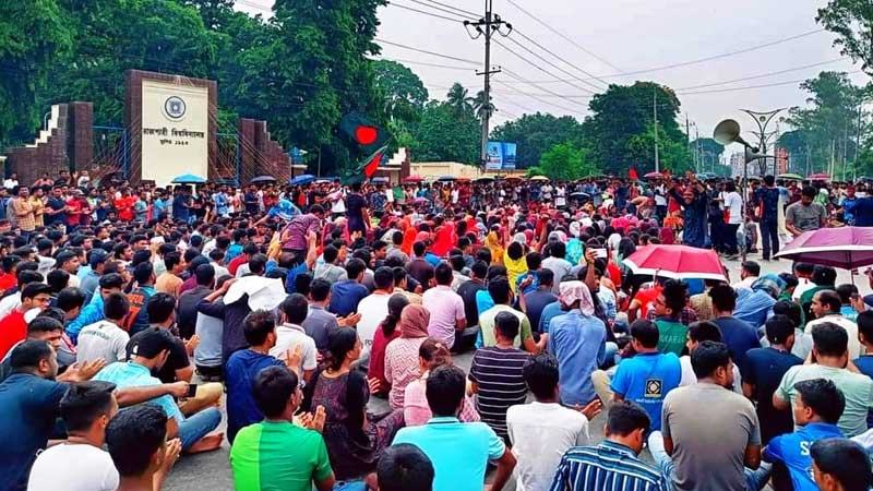 ‘‌এই হচ্ছে বড় ইনফরমার এরে গাড়িতে তোল’