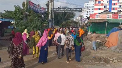 ফের আশুলিয়ায় ২২ কারখানা বন্ধ, সাধারণ ছুটি ৮টিতে