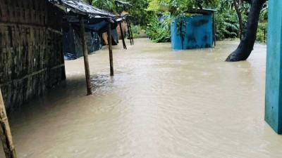 কক্সবাজারে ভারি বর্ষণে নিম্নাঞ্চল প্লাবিত, পাহাড়ধসের শঙ্কা
