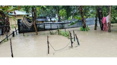 কক্সবাজারে প্রবল বর্ষণে ফের প্লাবিত নিম্নাঞ্চল