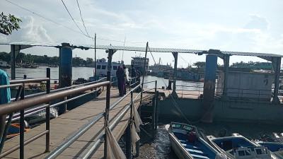 লক্ষ্মীপুর-ভোলা-বরিশাল রুটে লঞ্চ চলাচল বন্ধ