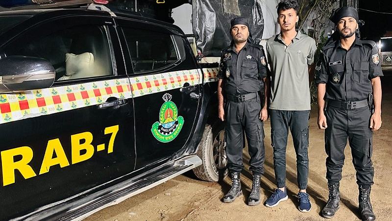 ফেনীতে ছাত্রহত্যা মামলার আসামি রিফাত চট্টগ্রাম থেকে গ্রেফতার
