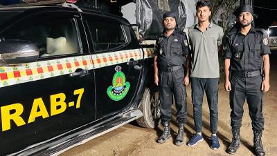 ফেনীতে ছাত্রহত্যা মামলার আসামি রিফাত চট্টগ্রাম থেকে গ্রেফতার