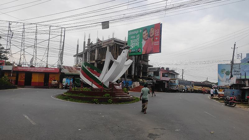 থমথমে রাঙ্গামাটি, যানবাহন চলাচল বন্ধ