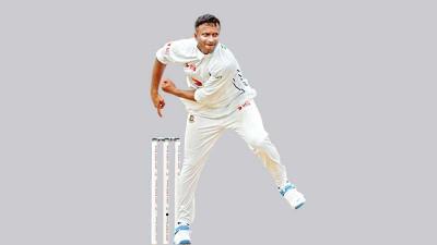 অস্ত্রোপচার করা আঙুল নিয়েই কি খেলছেন সাকিব