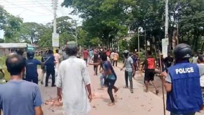 ব্রাহ্মণবাড়িয়ায় দুই গ্রামের সংঘর্ষ, পুলিশ ও সাংবাদিকসহ আহত অর্ধশত