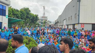 নাটোরে শ্রমিক আন্দোলনের মুখে প্রাণ এগ্রো কারখানা বন্ধ