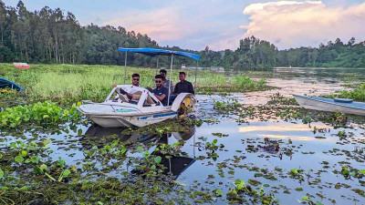 আবর্জনায় ভরাট হচ্ছে মহামায়া লেক