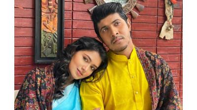 তাসনিয়া ফারিণকে সঙ্গে নিয়ে ওটিটিতে অভিষেক তৌসিফ মাহবুবের