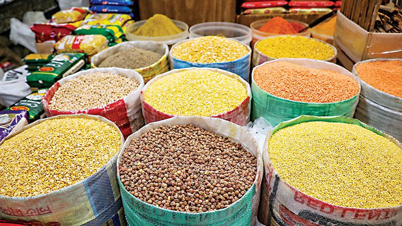 নিতাইগঞ্জে ডালের বাজার ঊর্ধ্বমুখী