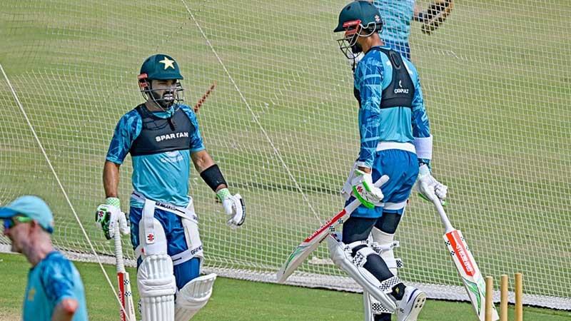 পাকিস্তান-ইংল্যান্ড টেস্ট লড়াই শুরু আগামীকাল