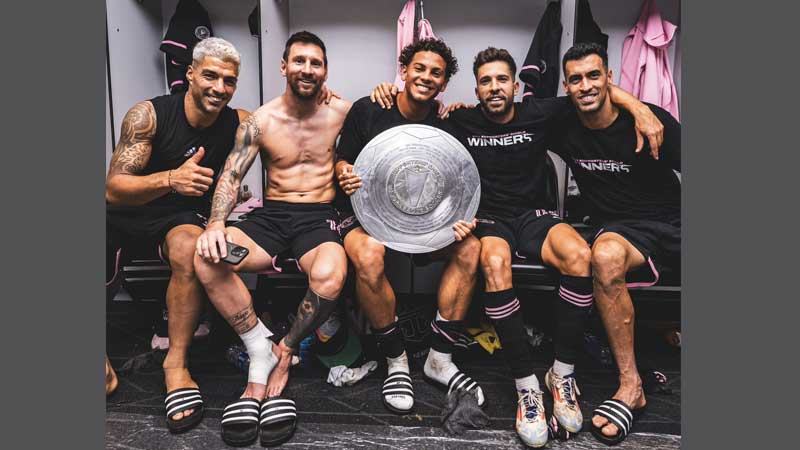 ৪৬তম শিরোপায় আরো উঁচুতে মেসি