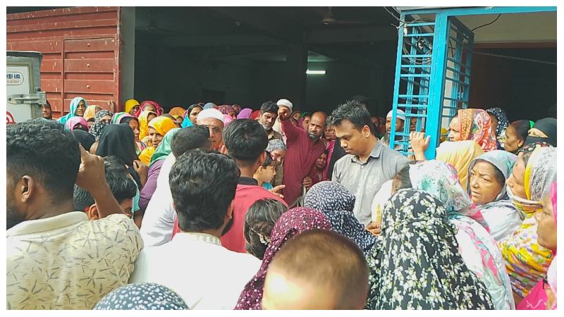 মাইলস্টোনে নিহত রজনীর দাফন সম্পন্ন, শোকস্তব্ধ কুষ্টিয়ার দৌলতপুর