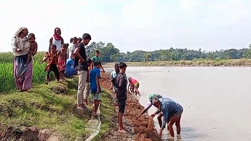 নেত্রকোনায় নদীতে গোসল করতে নেমে কৃষক নিখোঁজ