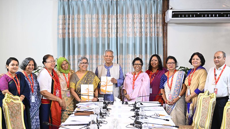 নারীবিষয়ক সংস্কার কমিশনের সুপারিশ বাস্তবায়নে প্রধান উপদেষ্টার তাগিদ