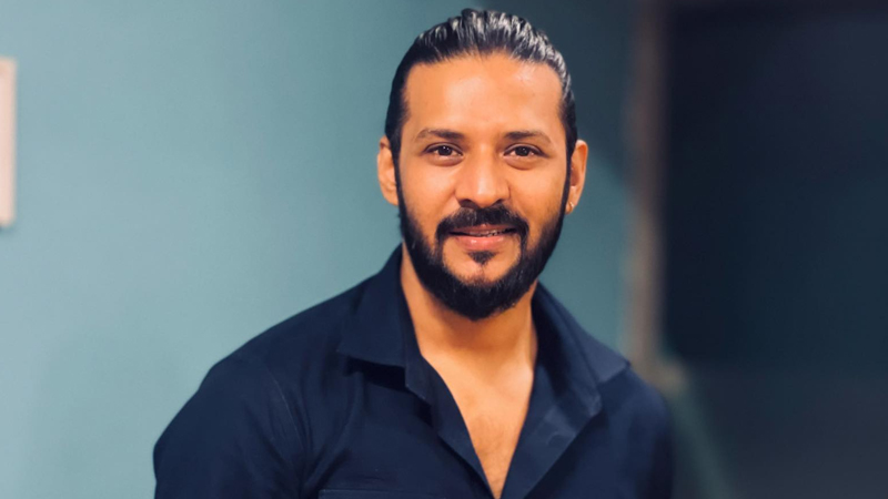 ‘দেশ’ সিনেমায় নাম ভূমিকায় নিরব