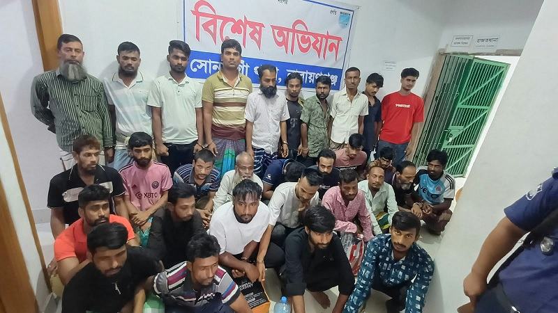 সোনারগাঁয়ে বিশেষ অভিযানে মাদকসহ গ্রেফতার ৩০