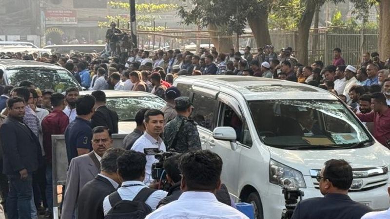 শপথ নিতে সংসদ ভবনে আসছেন নতুন এমপিরা