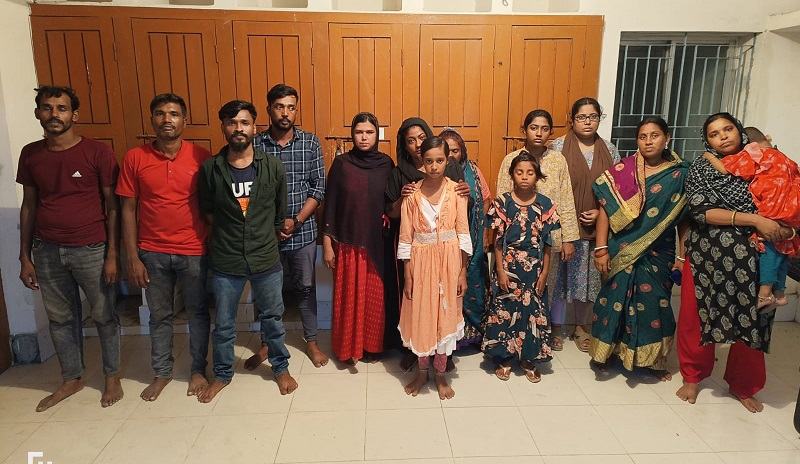 সাতক্ষীরা সীমান্ত দিয়ে ১৪ বাংলাদেশীকে ফেরত পাঠাল বিএসএফ