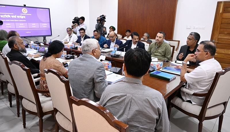 ফ্যামিলি কার্ড সুবিধাভোগীদের কাছে স্বচ্ছভাবে পৌঁছে দেয়ার নির্দেশ প্রধানমন্ত্রীর