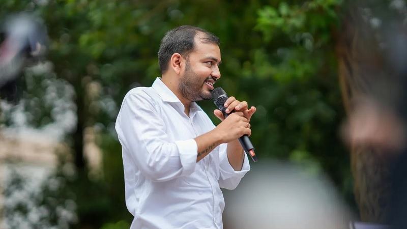 কলেজ ড্রপআউট থেকে ভারতের সর্বকনিষ্ঠ বিলিয়নেয়ার, 'ফিজিক্সওয়ালা'র আলাখ পান্ডে