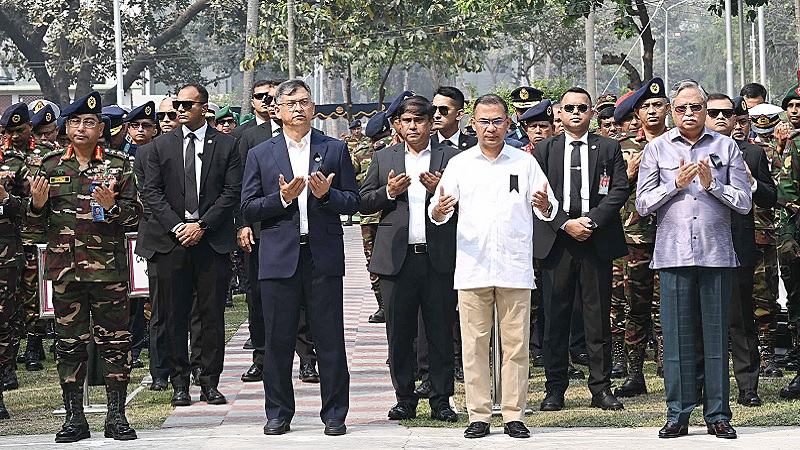 পিলখানায় নিহতদের প্রতি রাষ্ট্রপতি ও প্রধানমন্ত্রীর শ্রদ্ধা
