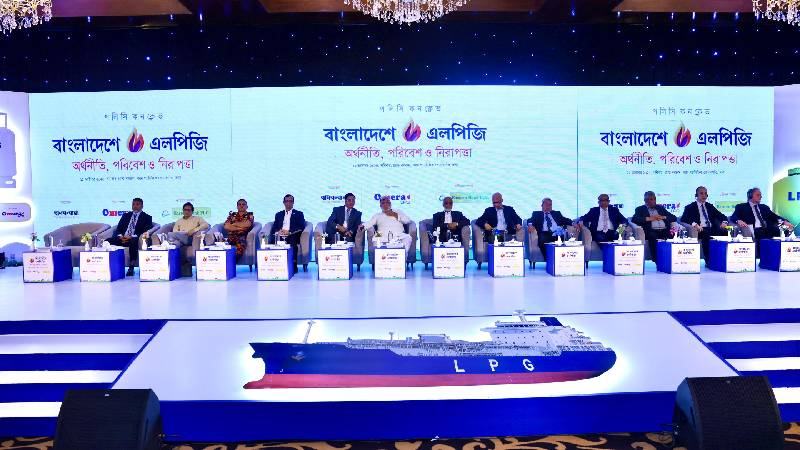 গ্যাস সংকটের কারণে সিরামিকে ৩০০ কোটি টাকা লোকসান করেছি: আকিজ বশির গ্রুপের সিওও