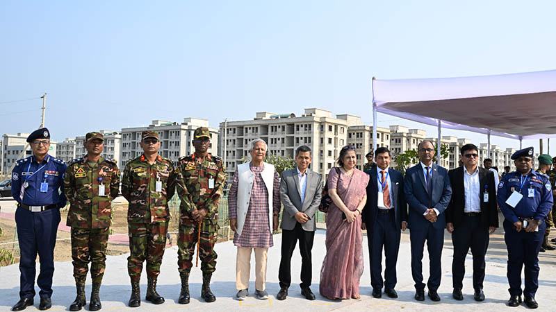খুরুশকুল জলবায়ু উদ্বাস্তু পুনর্বাসন প্রকল্প পরিদর্শন করেছেন প্রধান উপদেষ্টা