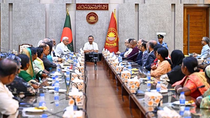 সমাজের সবাই এগিয়ে এলে অনেক বড় সমস্যার সমাধান করা সম্ভব: প্রধানমন্ত্রী