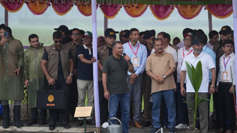আসুন সবাই মিলে দেশটাকে পরিচ্ছন্ন রাখি: প্রধানমন্ত্রী