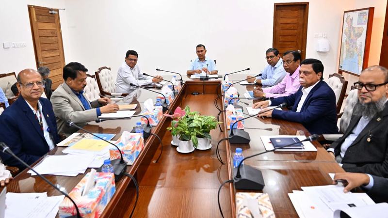 গুলশান ও ধানমন্ডিসহ রাজধানীর একাধিক লেকের দূষণ রোধে সমন্বিত উদ্যোগের নির্দেশ প্রধানমন্ত্রীর