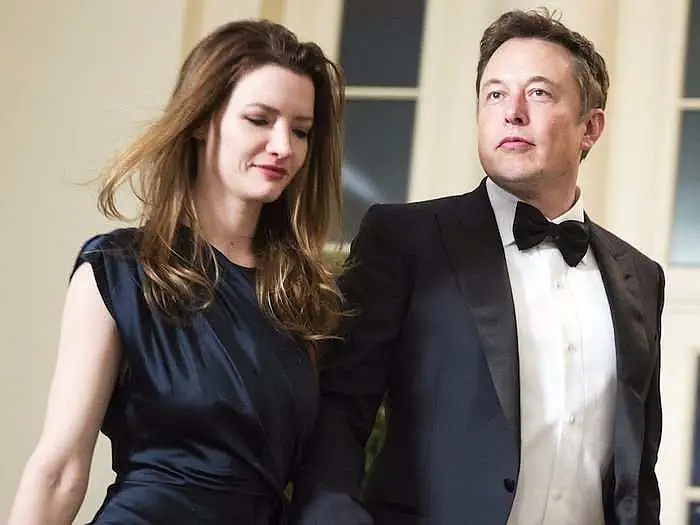 prothomalo-bangla_2024-03_adcb860b-96c1-4e12-9f61-01929b638ae0_Elon_Musk_and_ex_wife_Talulah_Riley__Reuters