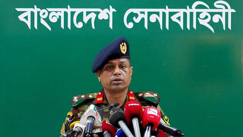 ৫ আগস্টের পর ৭,৮২২ জনকে গ্রেফতার করেছে সেনাবাহিনী