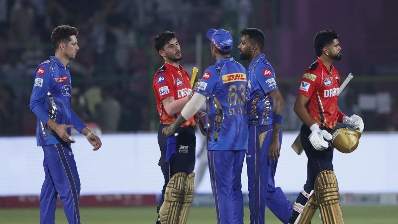 মুম্বাইকে বিপদে ফেলে কোয়ালিফায়ারে পাঞ্জাব