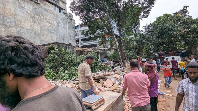 রাড্ডা এমসিএইচ-এফপি সেন্টারে হামলা-লুটপাট